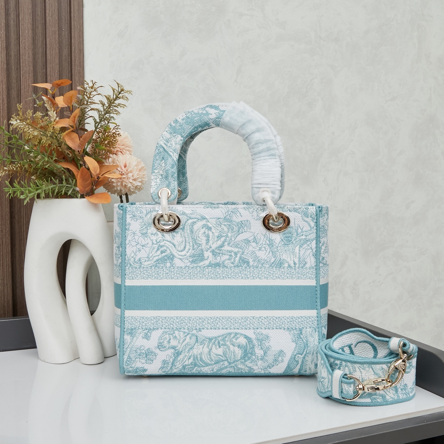 M8002/053/24X20X11CM gallery