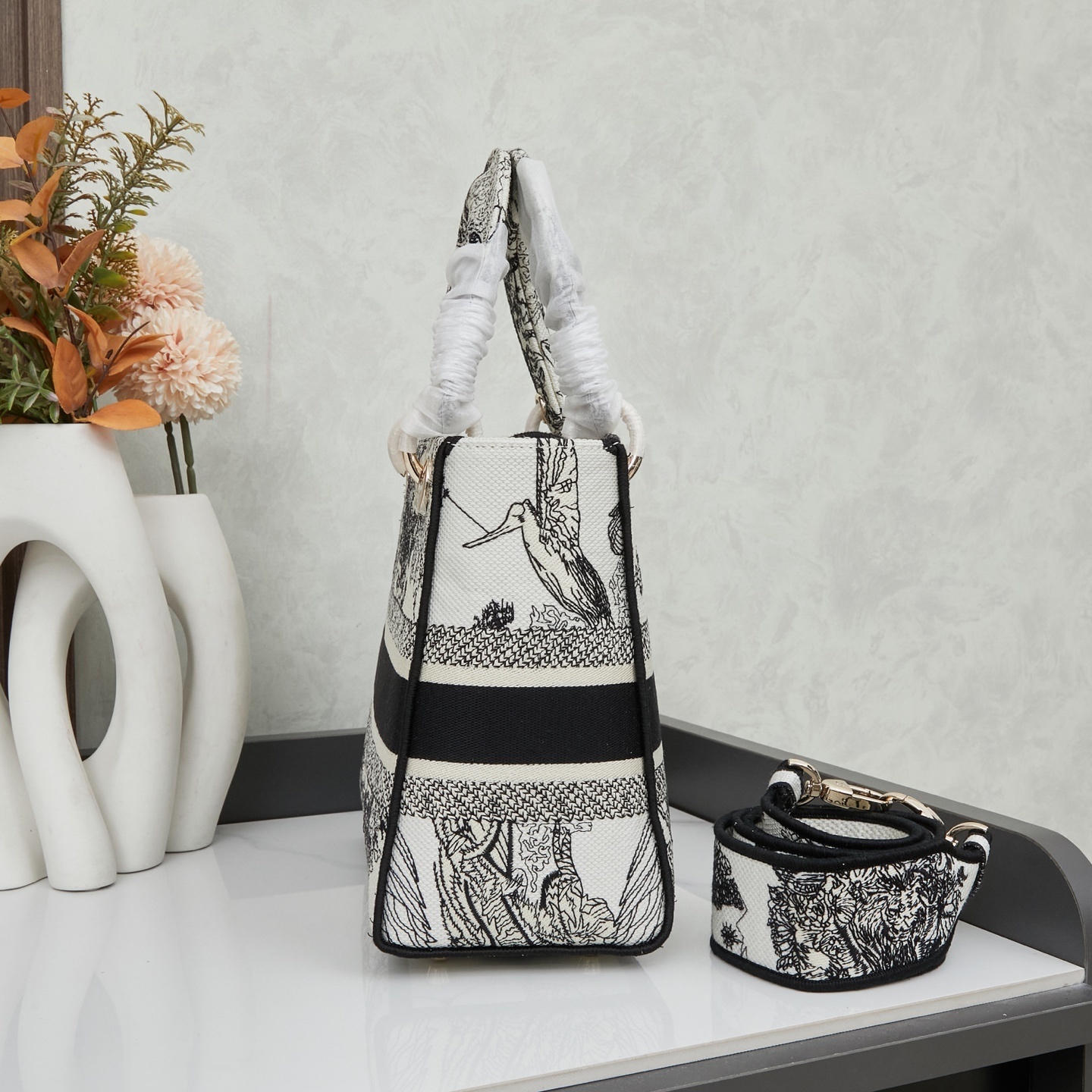 M8002/053/24X20X11CM gallery