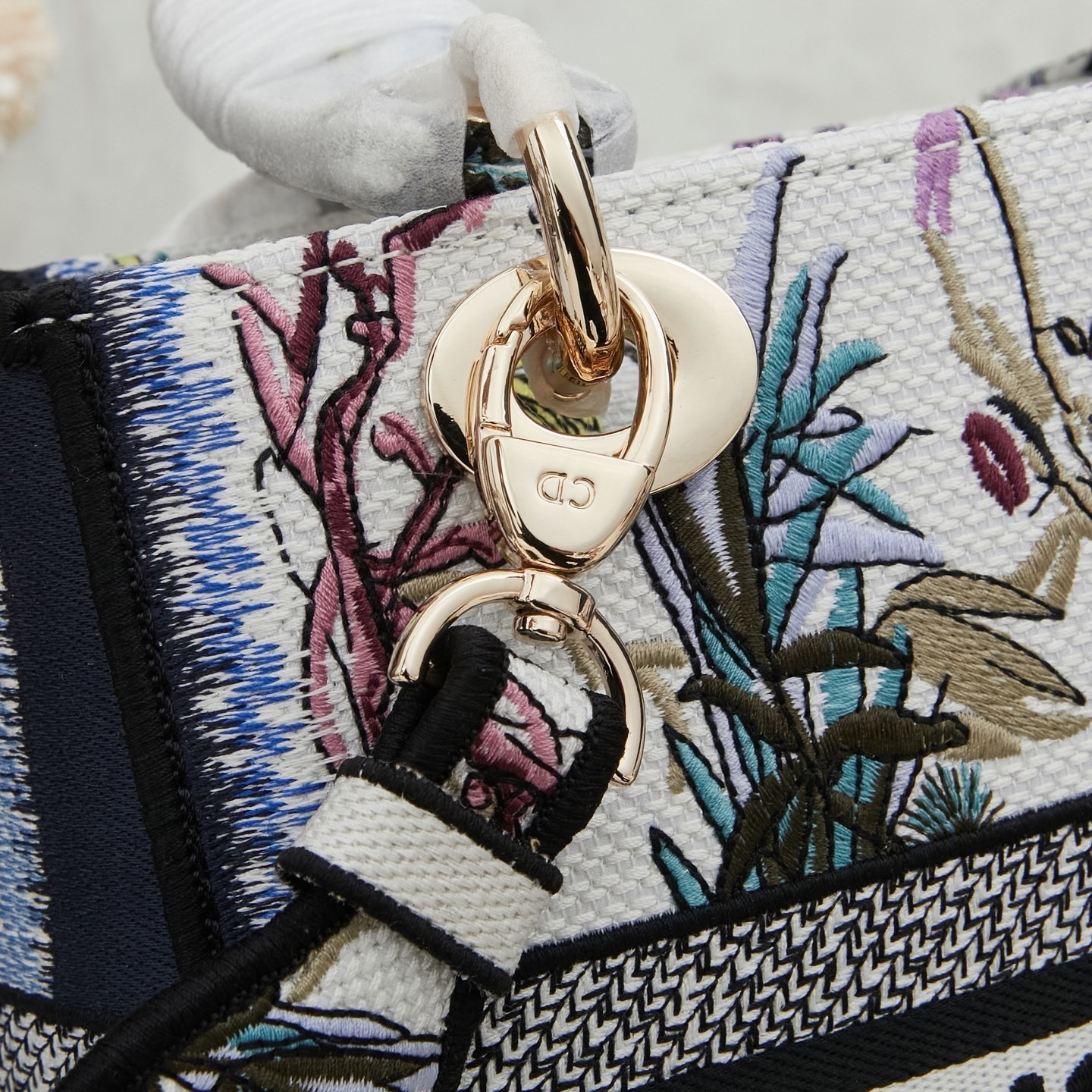 M8002/053/24X20X11CM gallery