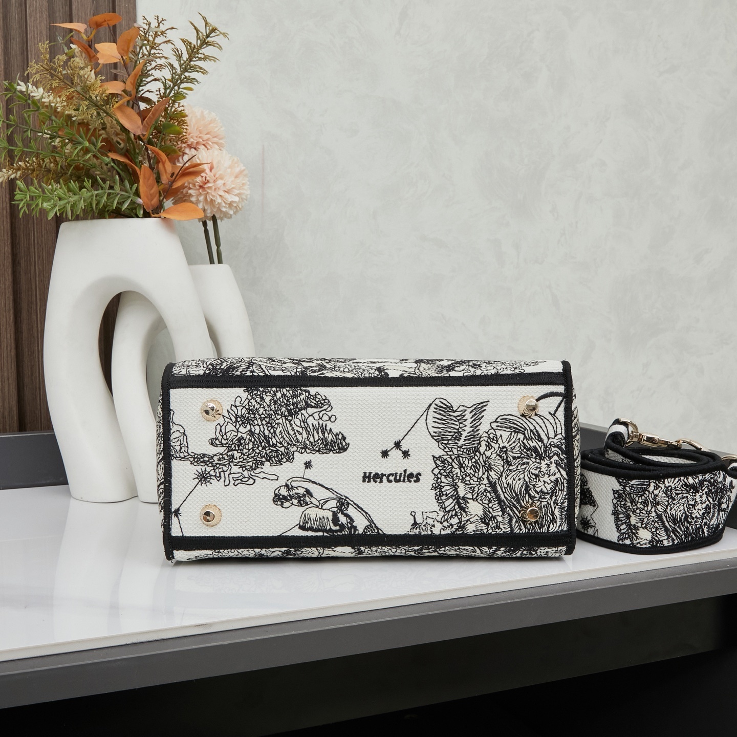 M8002/053/24X20X11CM gallery