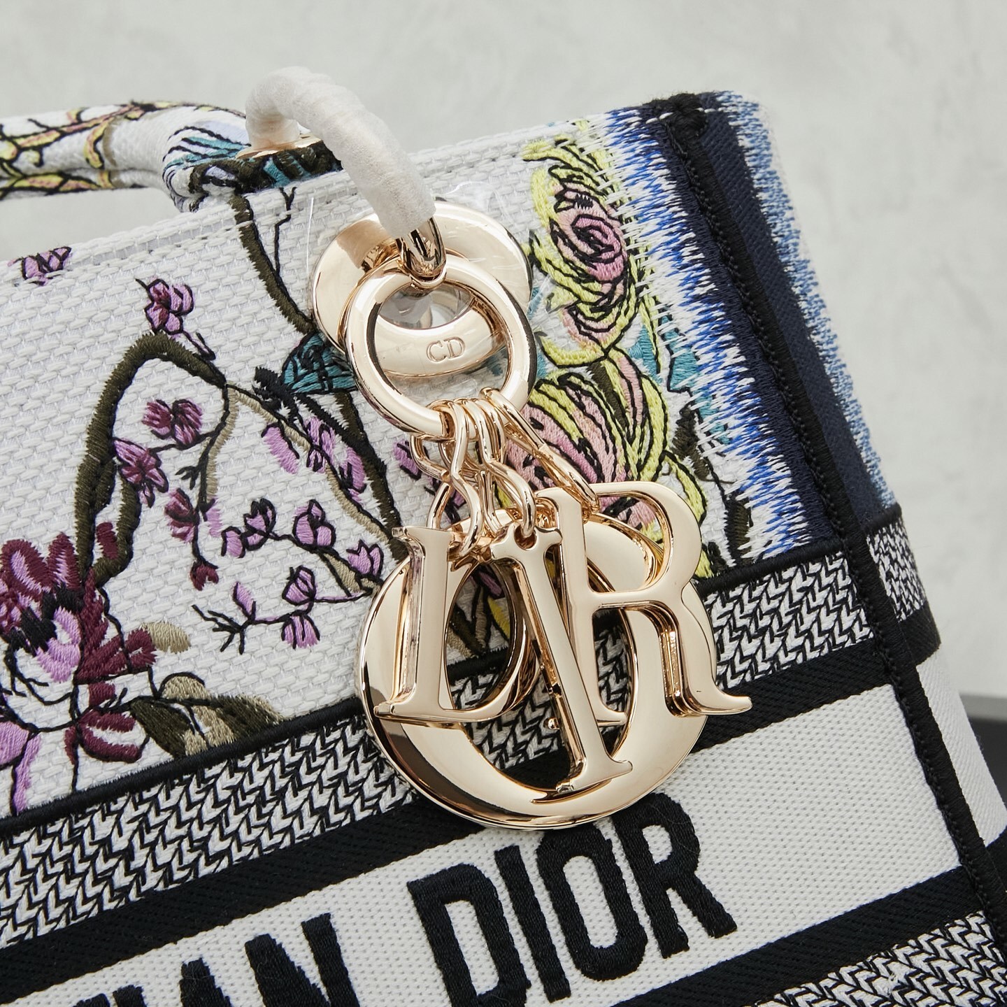 M8002/053/24X20X11CM gallery