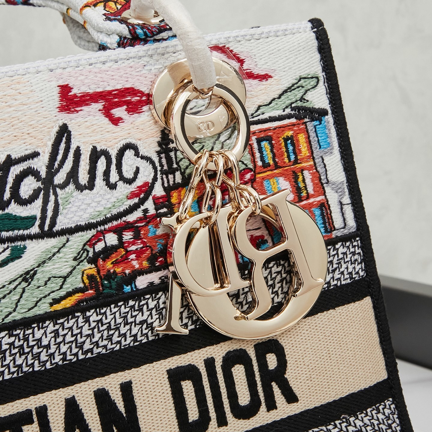 M8002/053/24X20X11CM gallery