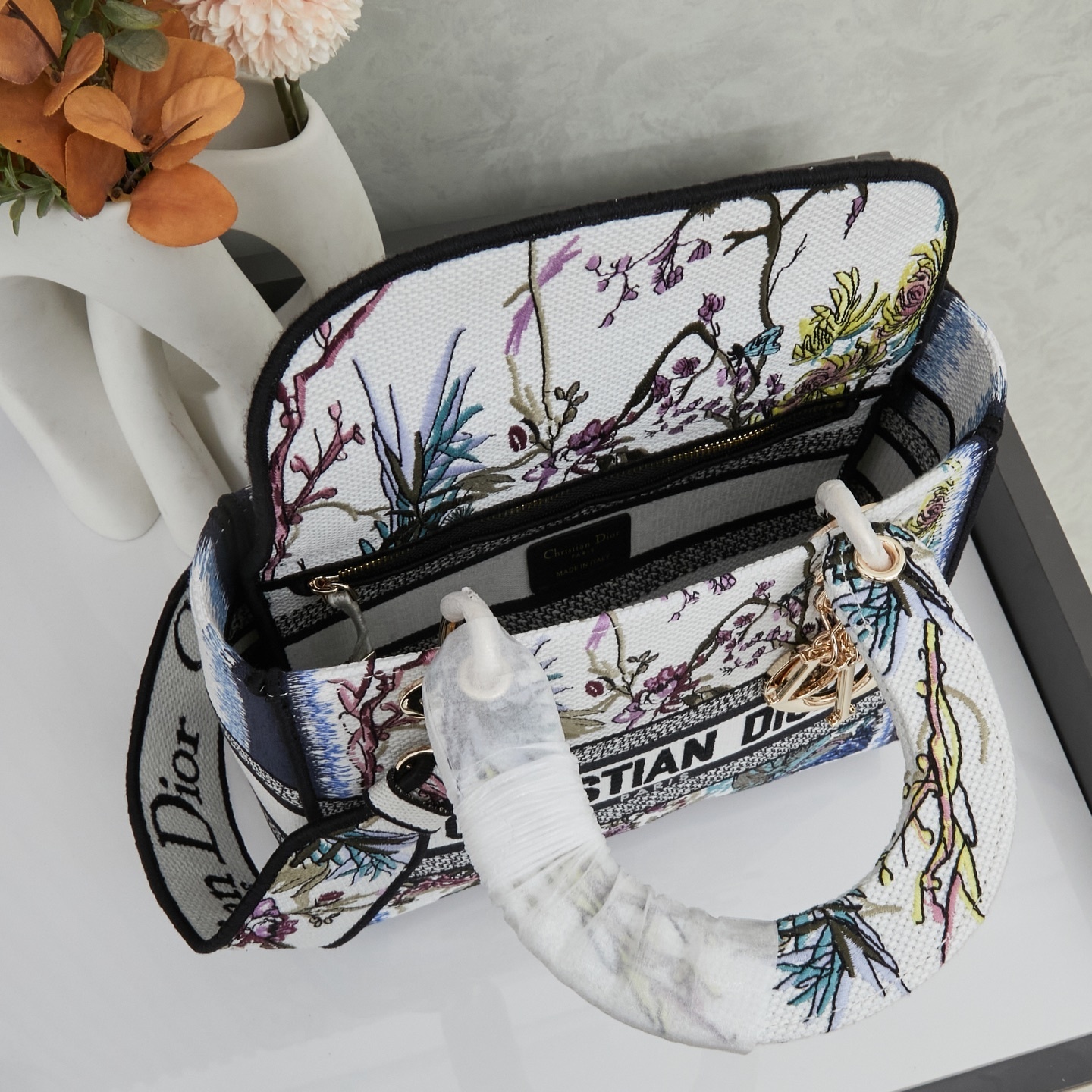 M8002/053/24X20X11CM gallery