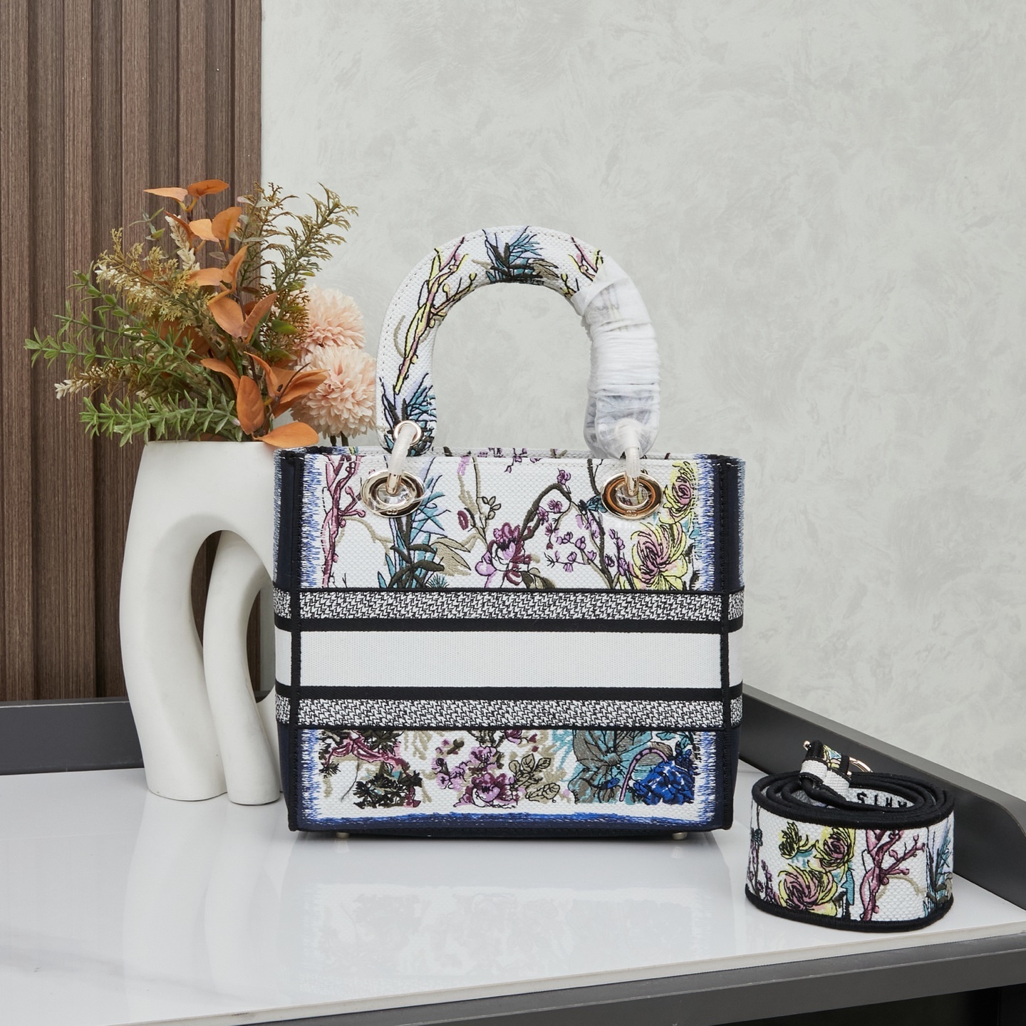 M8002/053/24X20X11CM gallery