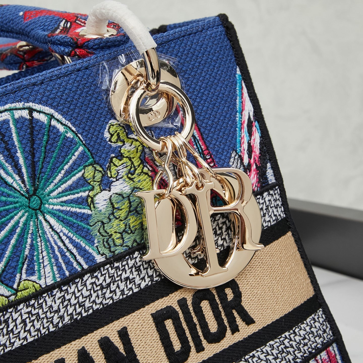 M8002/053/24X20X11CM gallery