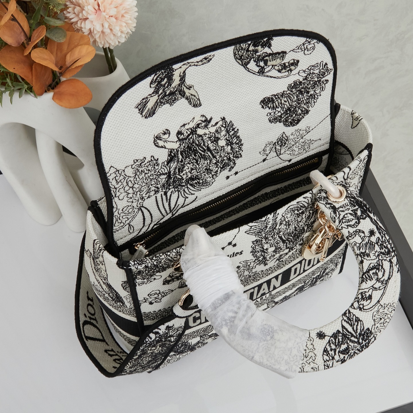 M8002/053/24X20X11CM gallery