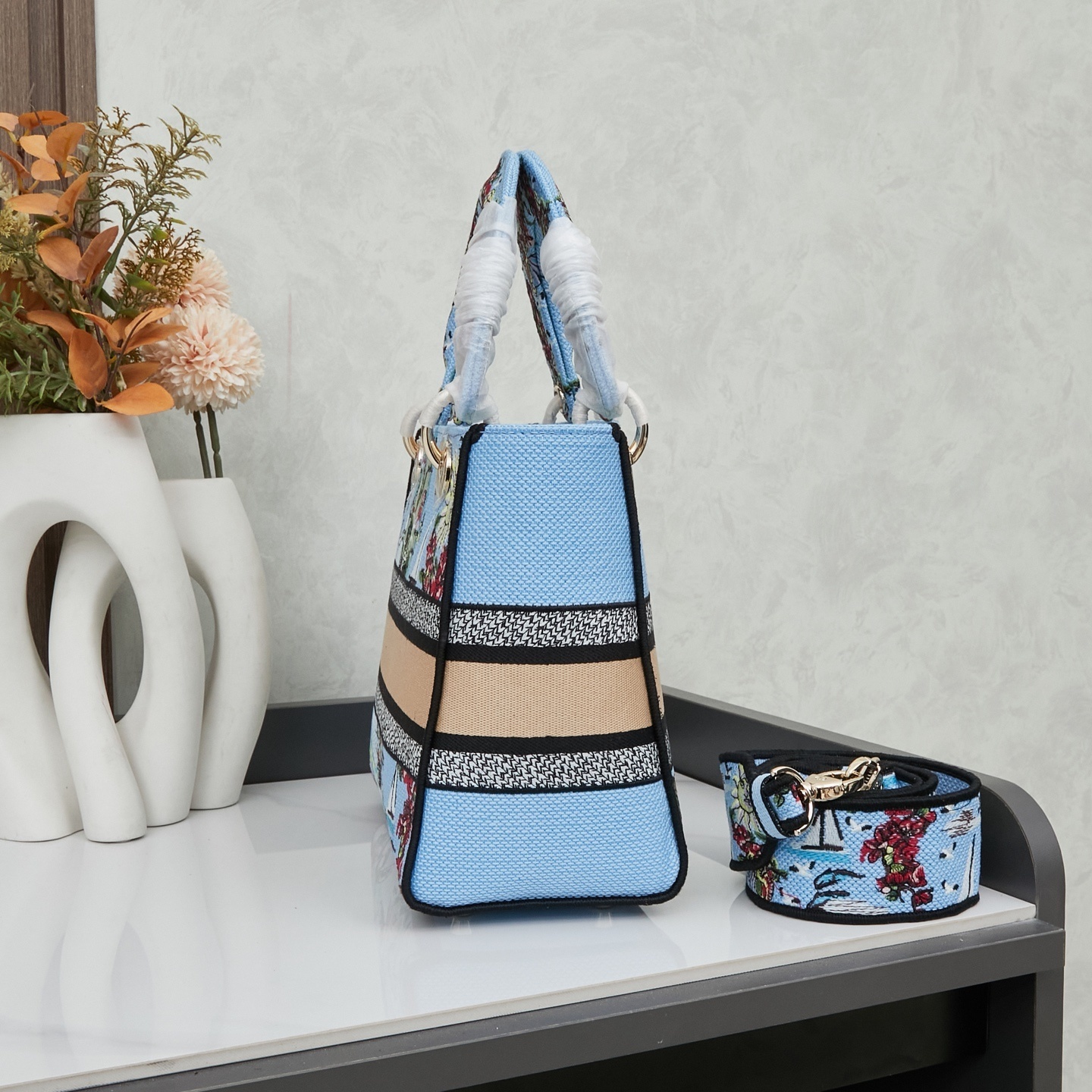 M8002/053/24X20X11CM gallery