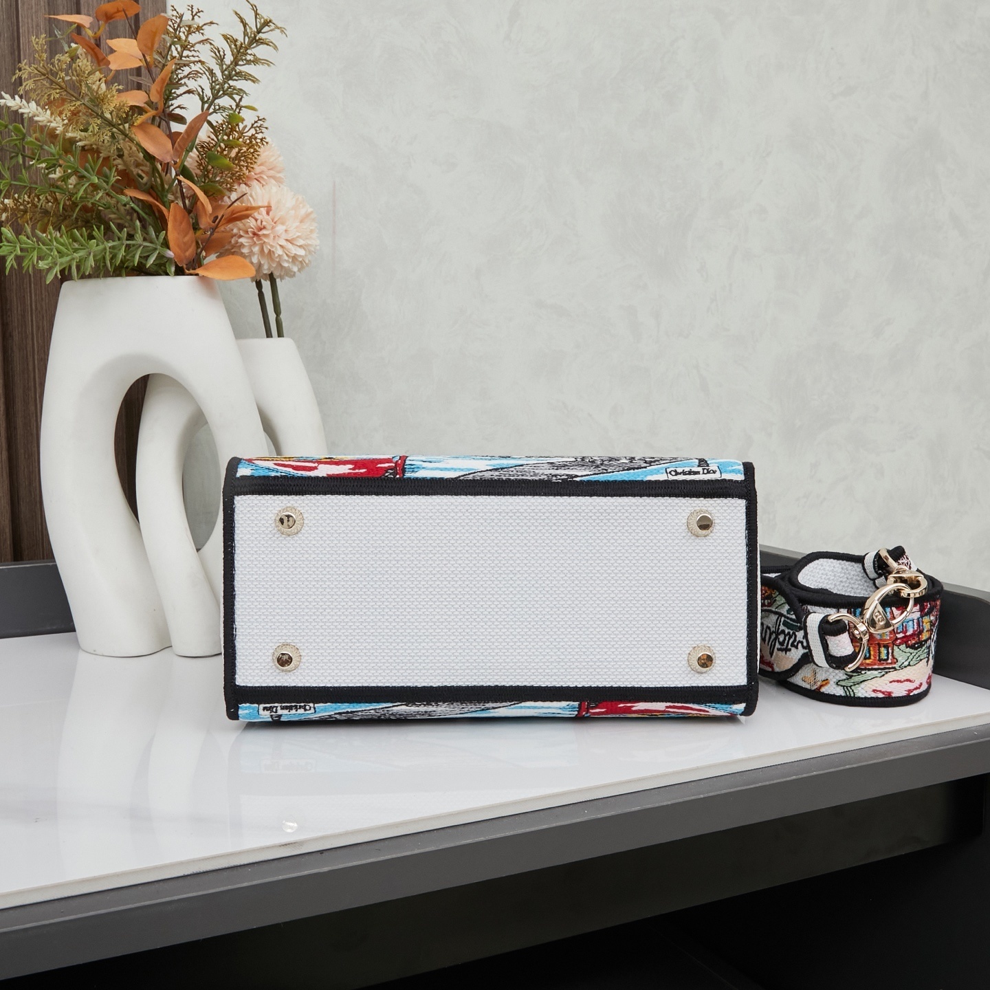 M8002/053/24X20X11CM gallery