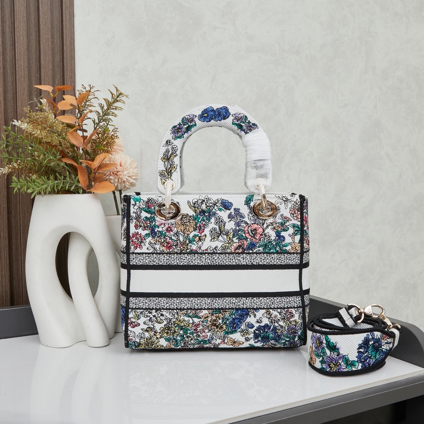 M8002/053/24X20X11CM gallery