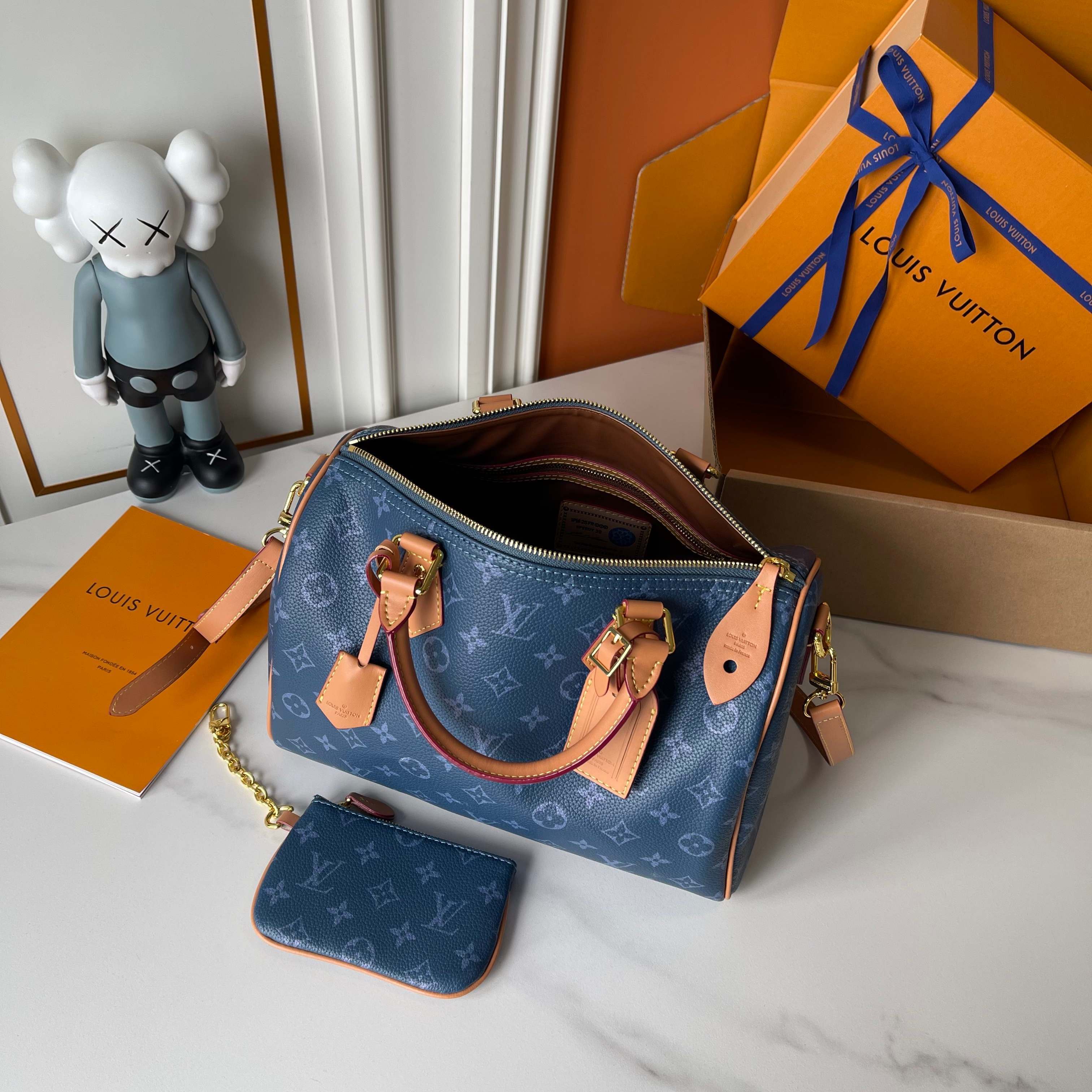 M89119/M17281/071/25X15X15CM gallery