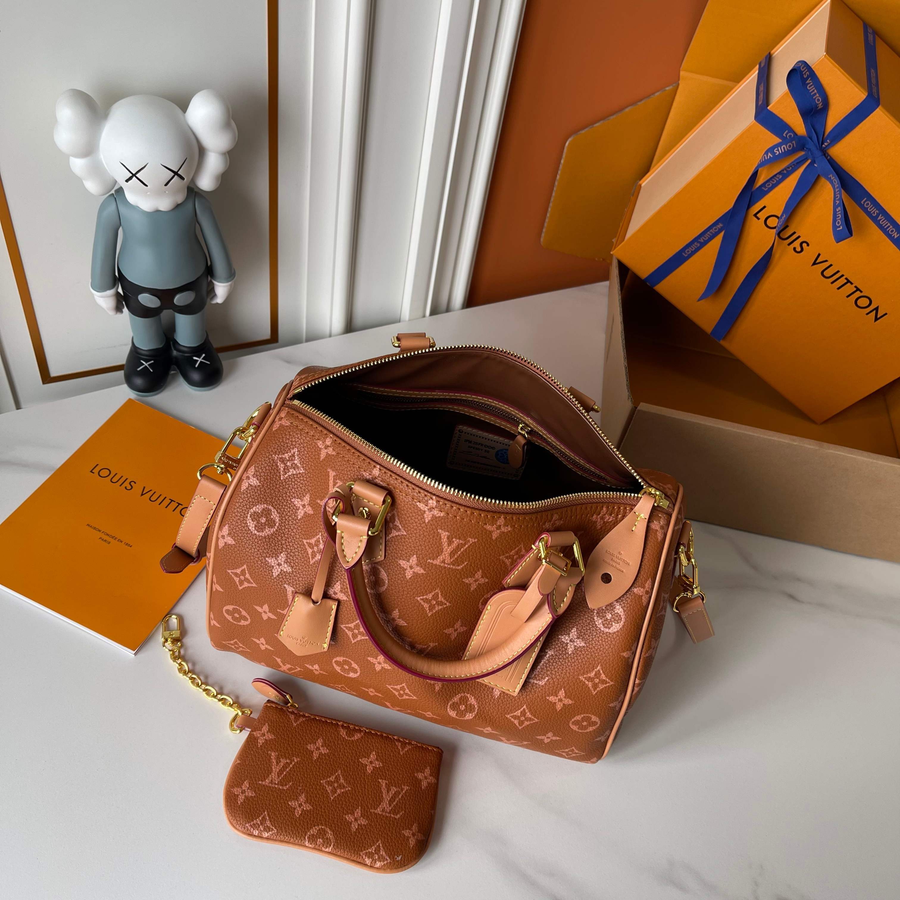 M89119/M17281/071/25X15X15CM gallery