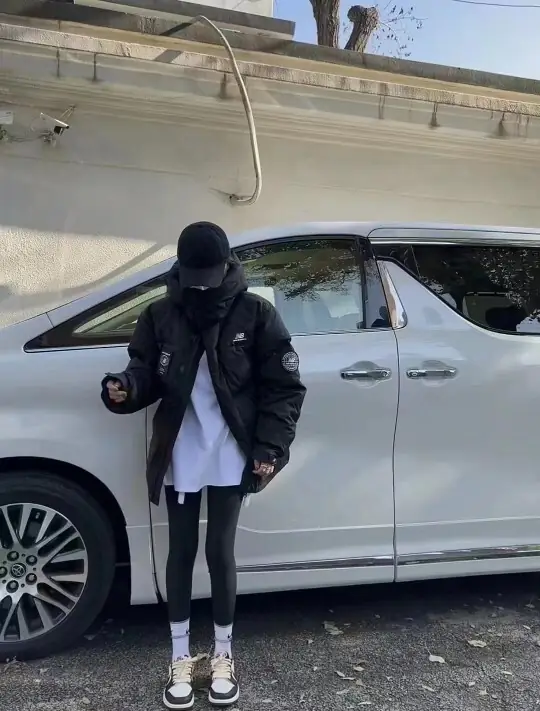 TY1608 黑色/白色 gallery