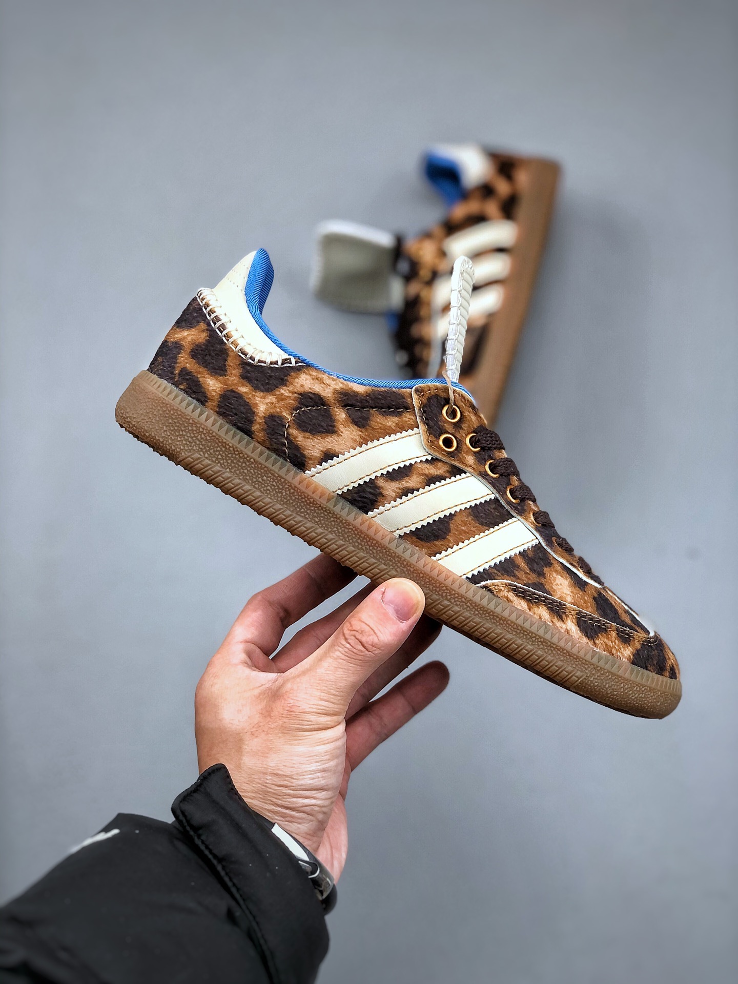 Oo1369-364.2💴52.9$adidas gallery