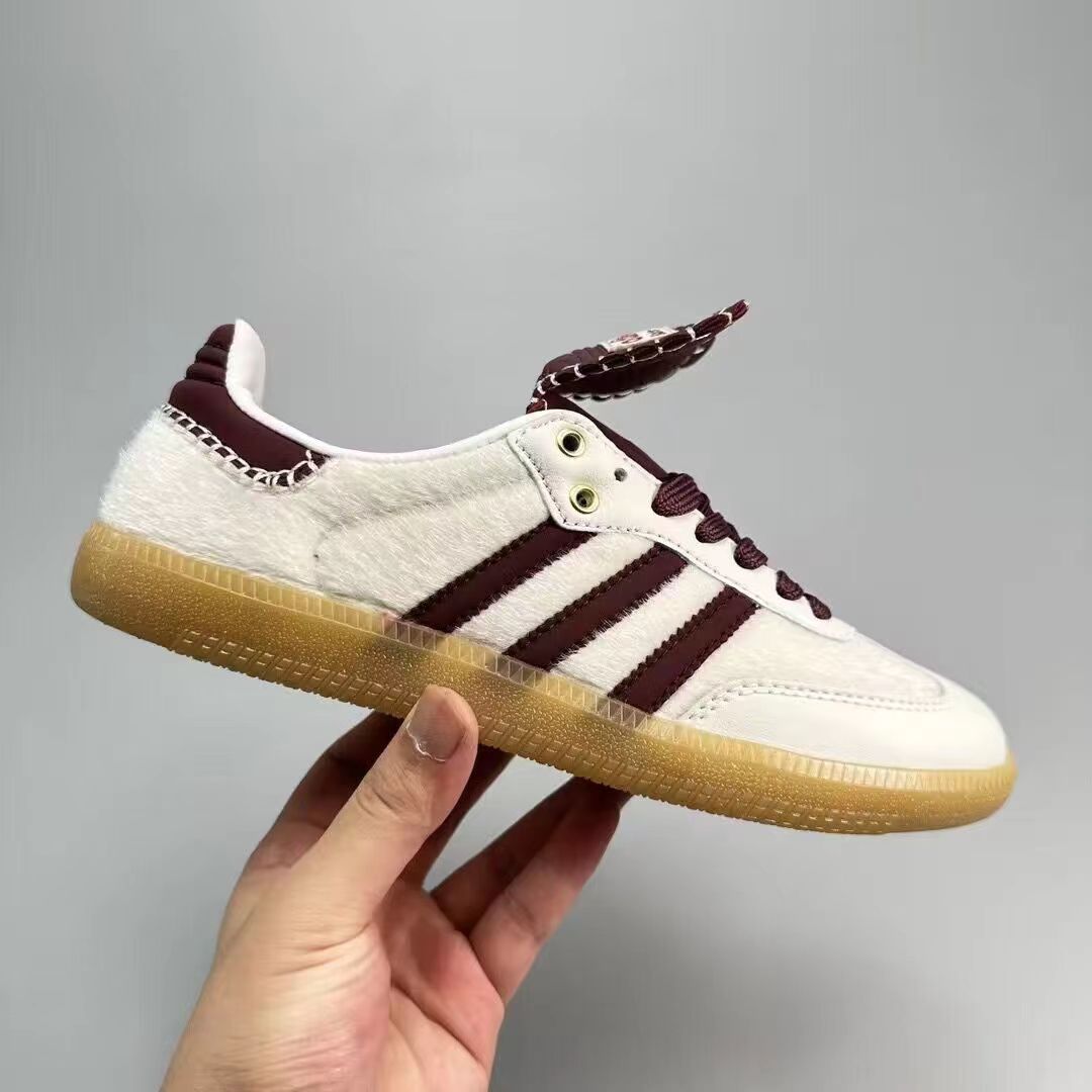 Oo1369-364.2💴52.9$adidas gallery