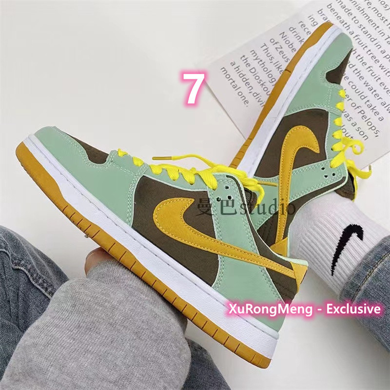 V1050-33.06$NIKE gallery