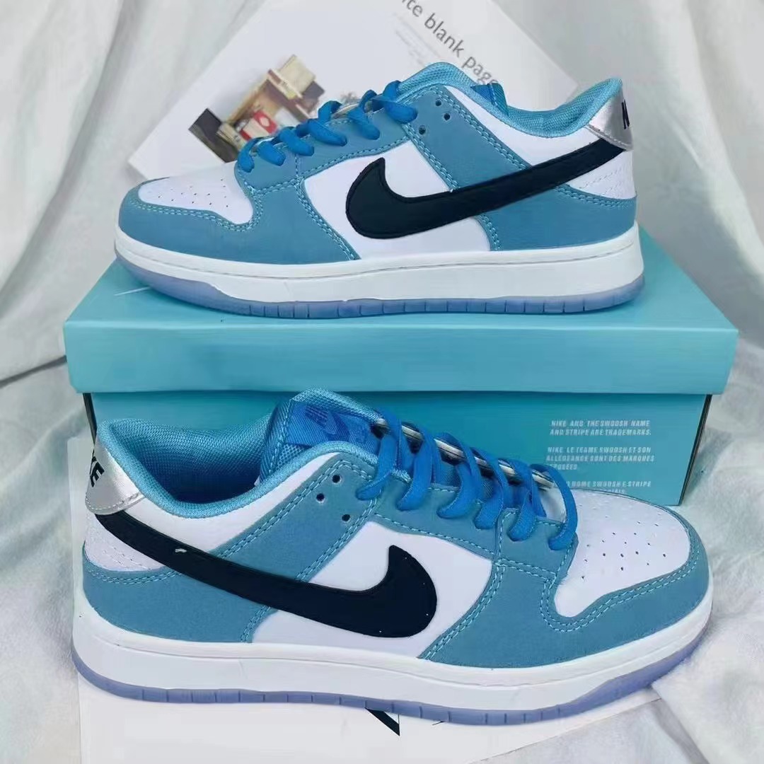 V1591-200.76💴32.88$NIKE gallery