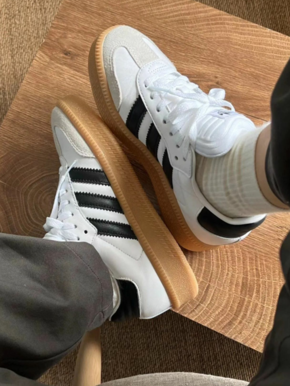 V2192-343.2💴52$Adidas gallery