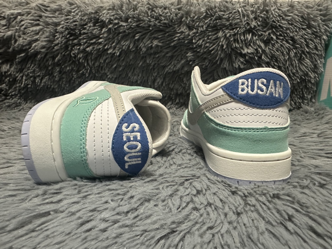 V2199-194.6💴30.66$NIKE gallery
