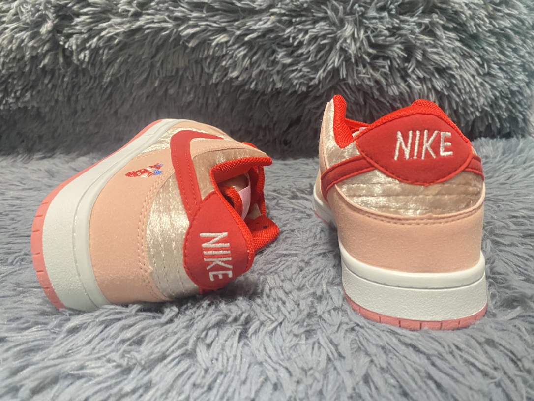 V2199-194.6💴30.66$NIKE gallery