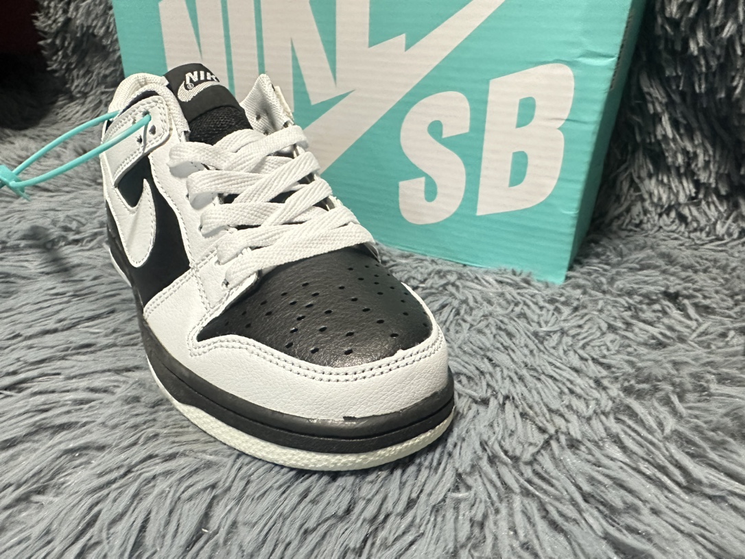 V2199-194.6💴30.66$NIKE gallery