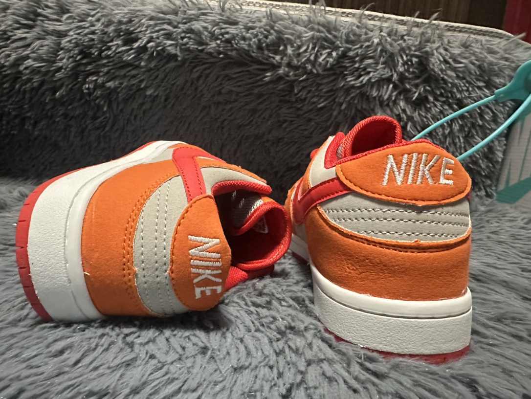 V2199-194.6💴30.66$NIKE gallery