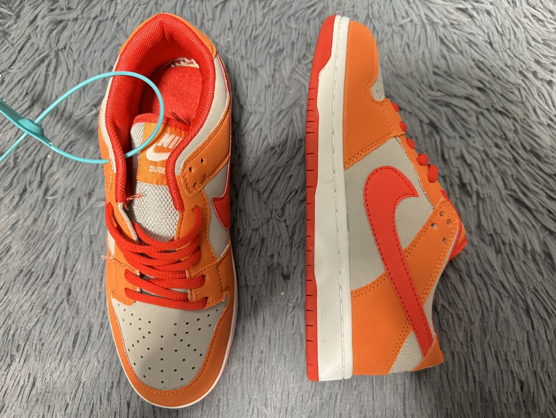 V2199-194.6💴30.66$NIKE gallery