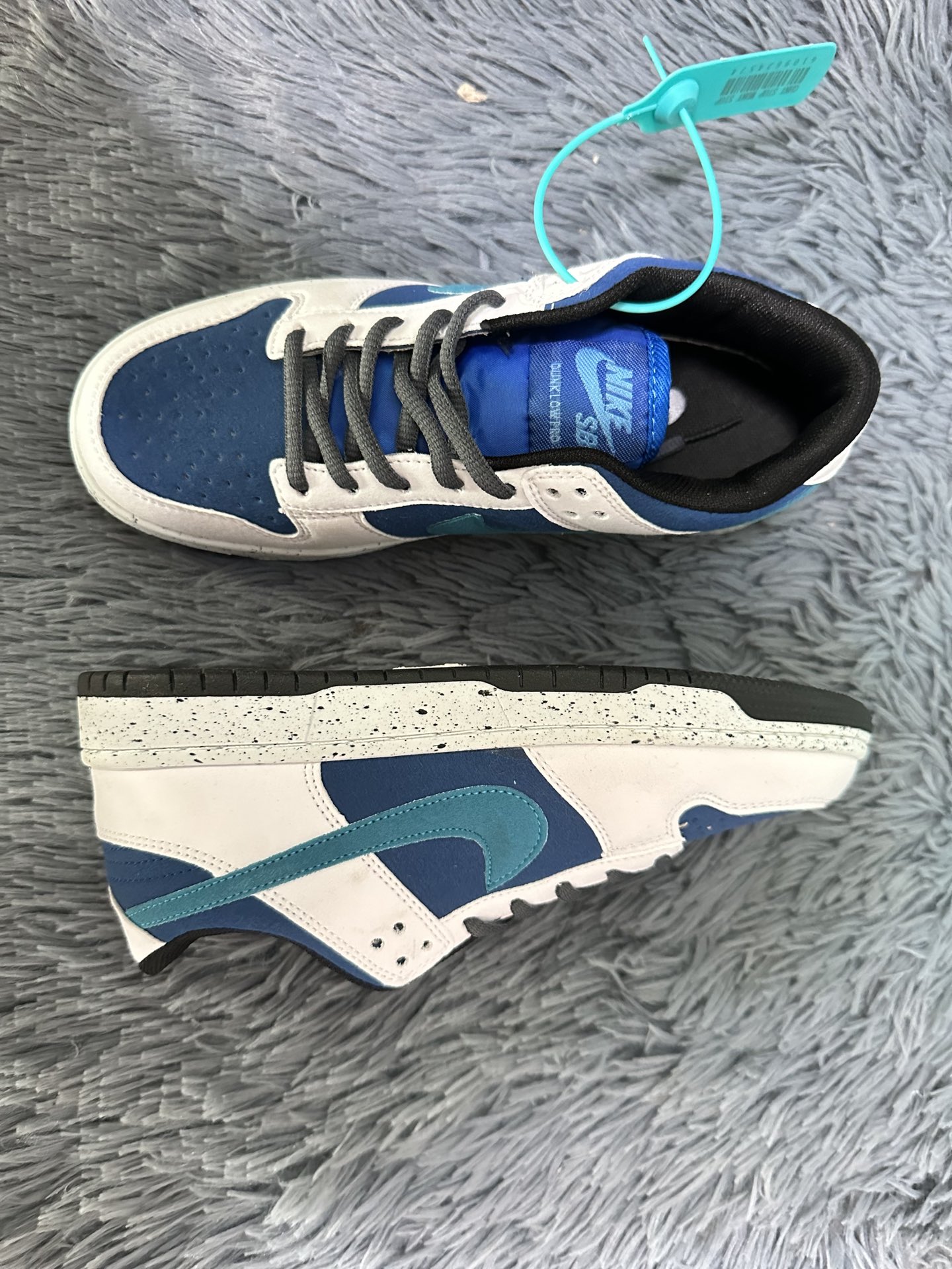 V2199-194.6💴30.66$NIKE gallery