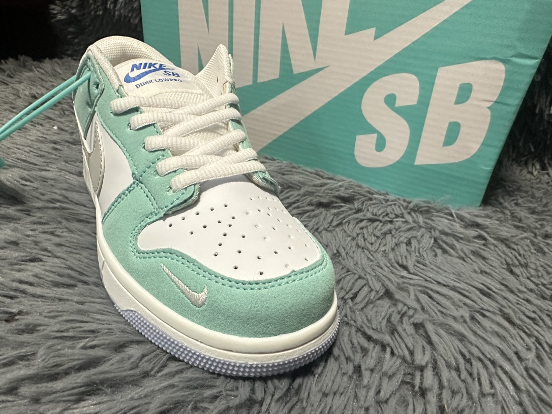 V2199-194.6💴30.66$NIKE gallery