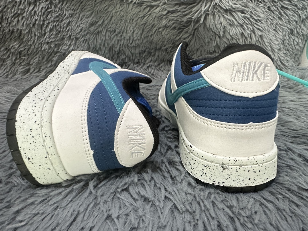 V2199-194.6💴30.66$NIKE gallery