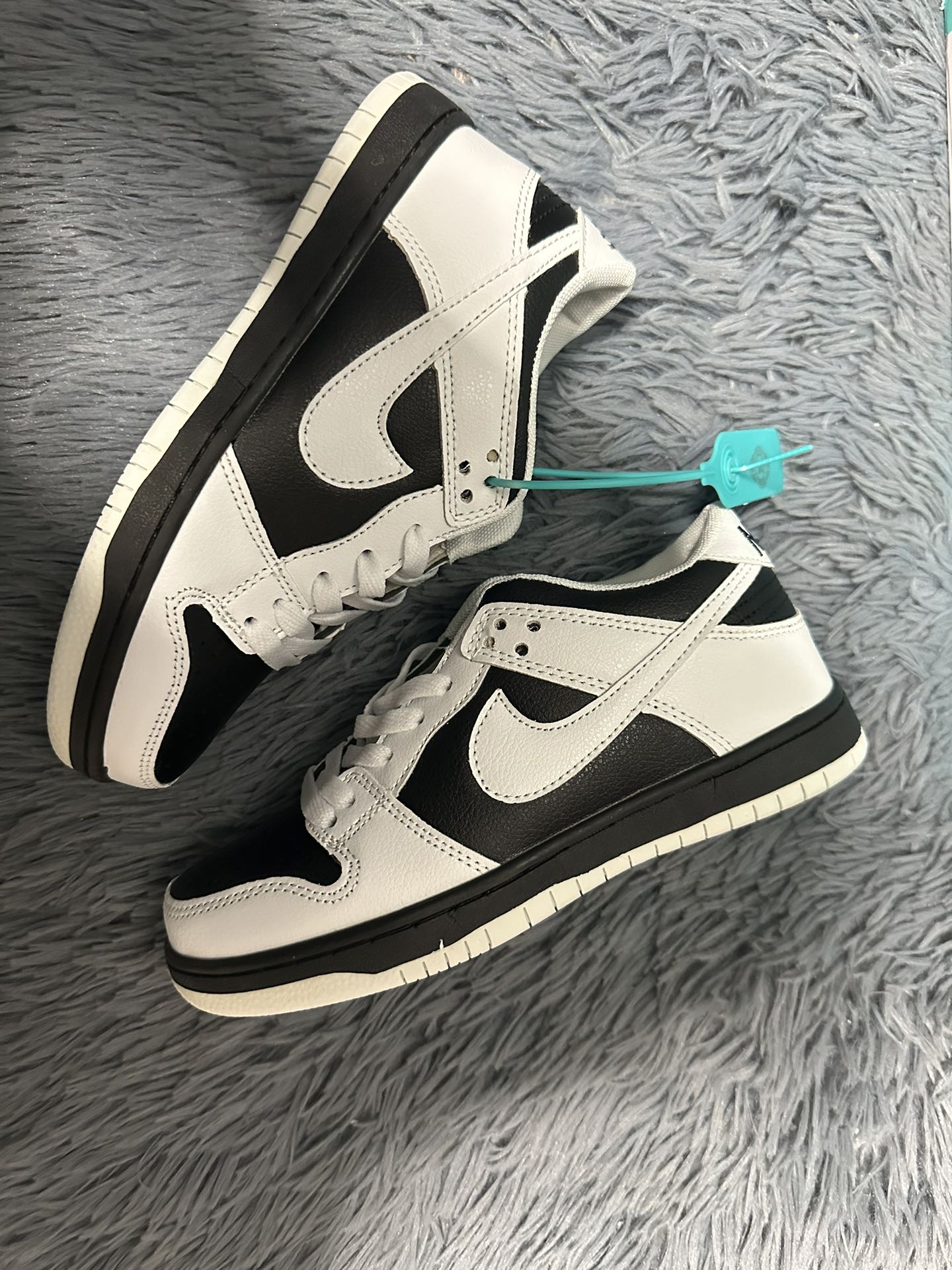 V2199-194.6💴30.66$NIKE gallery
