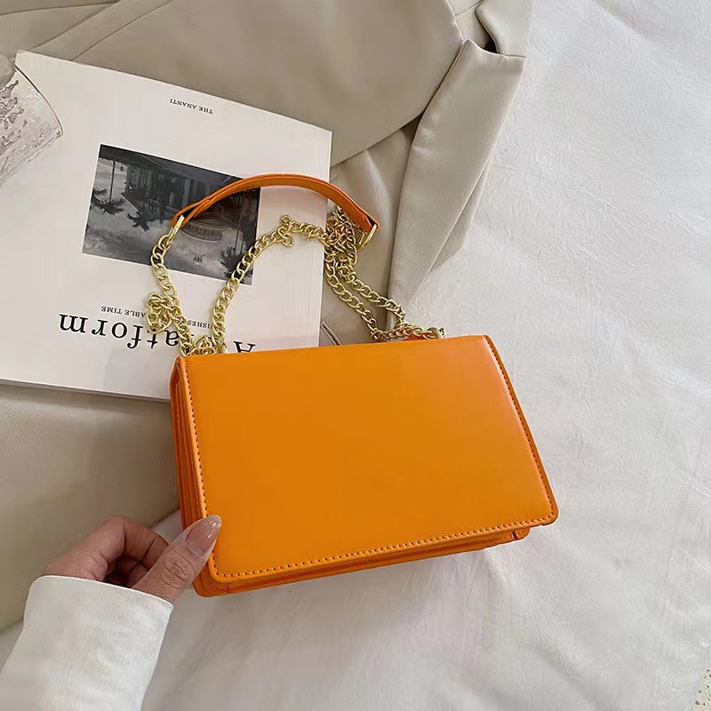 V2203-194.6💴29.66$Guess gallery