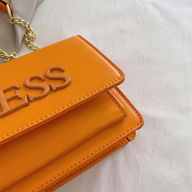 V2203-194.6💴29.66$Guess gallery