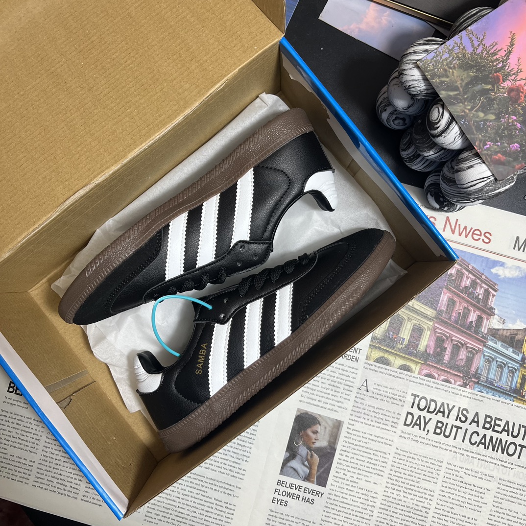 V2204-259.8💴40.6$Adidas gallery