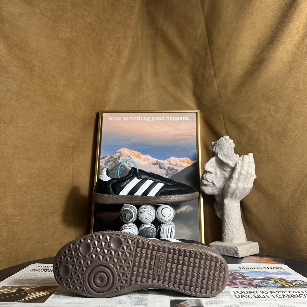 V2204-259.8💴40.6$Adidas gallery