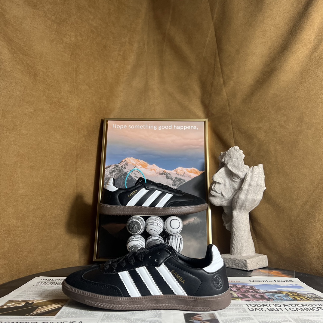 V2204-259.8💴40.6$Adidas gallery