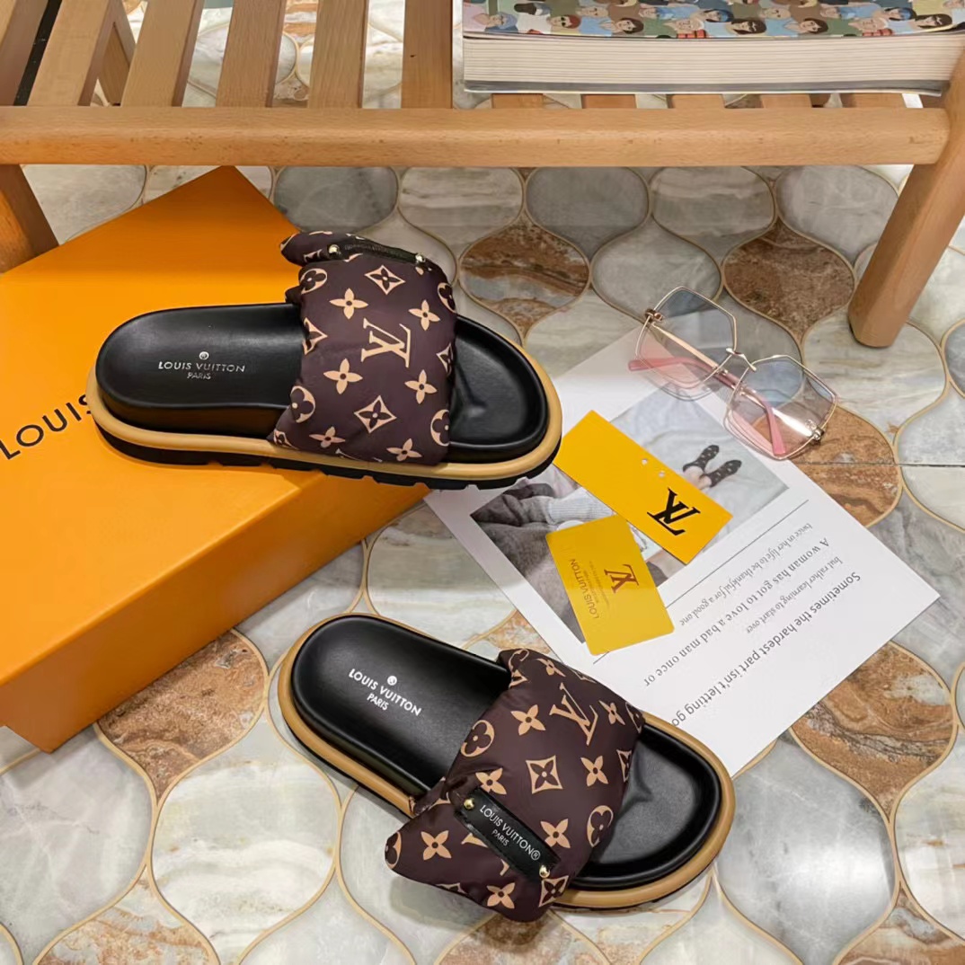 V2226-262💴38$LV gallery
