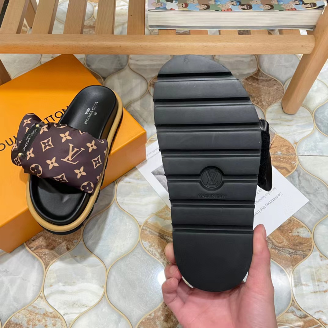 V2226-262💴38$LV gallery