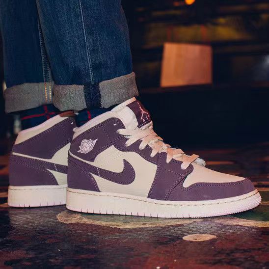V2235-335💴48.99$AJ1 gallery