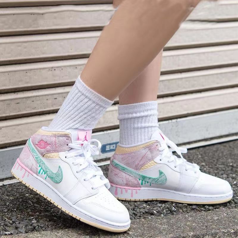 V2235-335💴48.99$AJ1 gallery