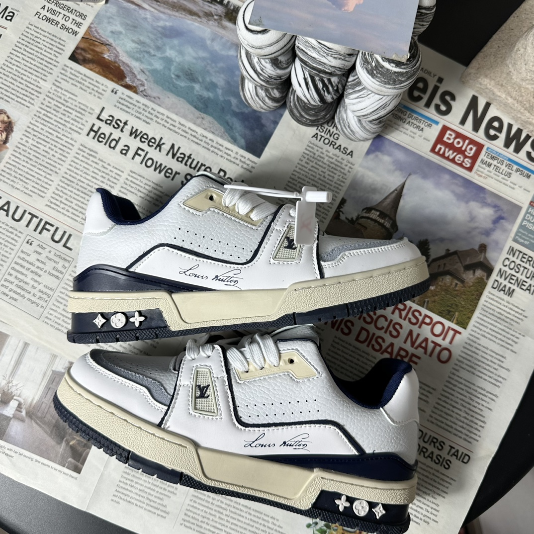 V2241-306💴46.18$ LV gallery