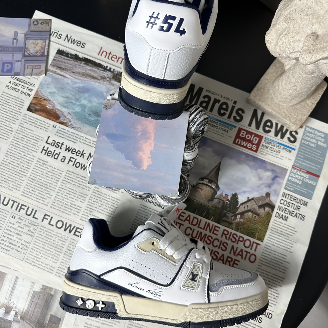 V2241-306💴46.18$ LV gallery