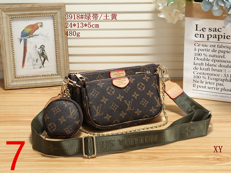 V2245-189💴32.01$lv gallery