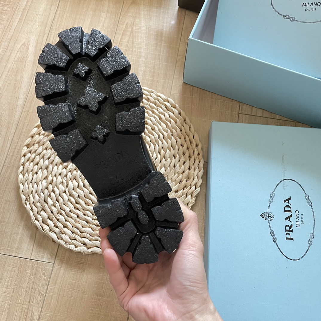 V2257-445💴66.85$PRADA gallery