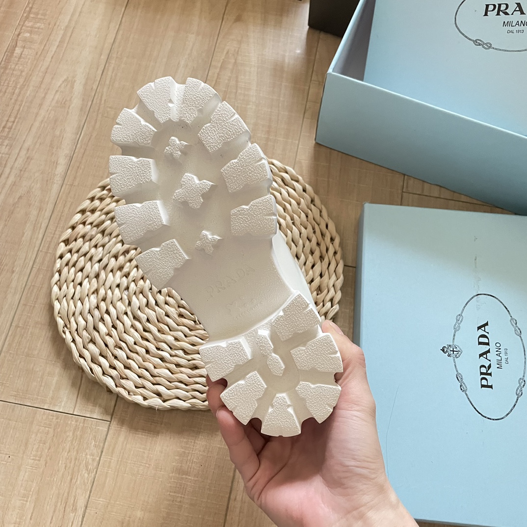 V2257-445💴66.85$PRADA gallery