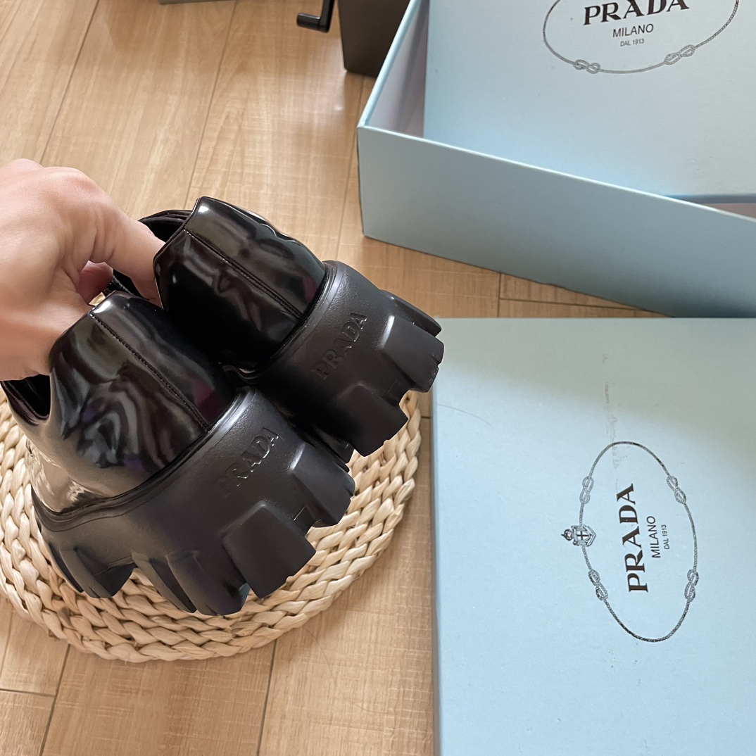 V2257-445💴66.85$PRADA gallery