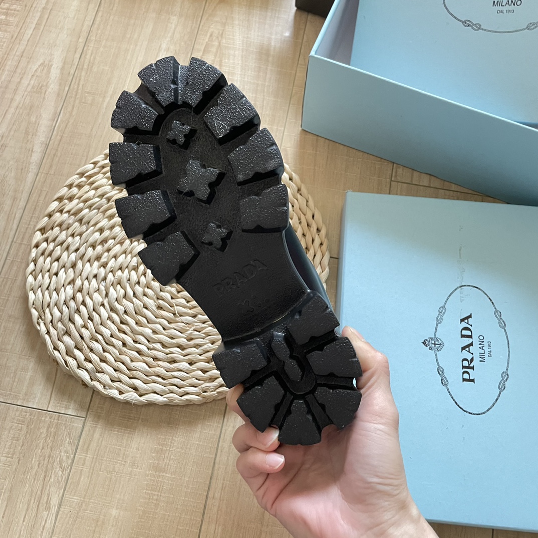 V2257-445💴66.85$PRADA gallery