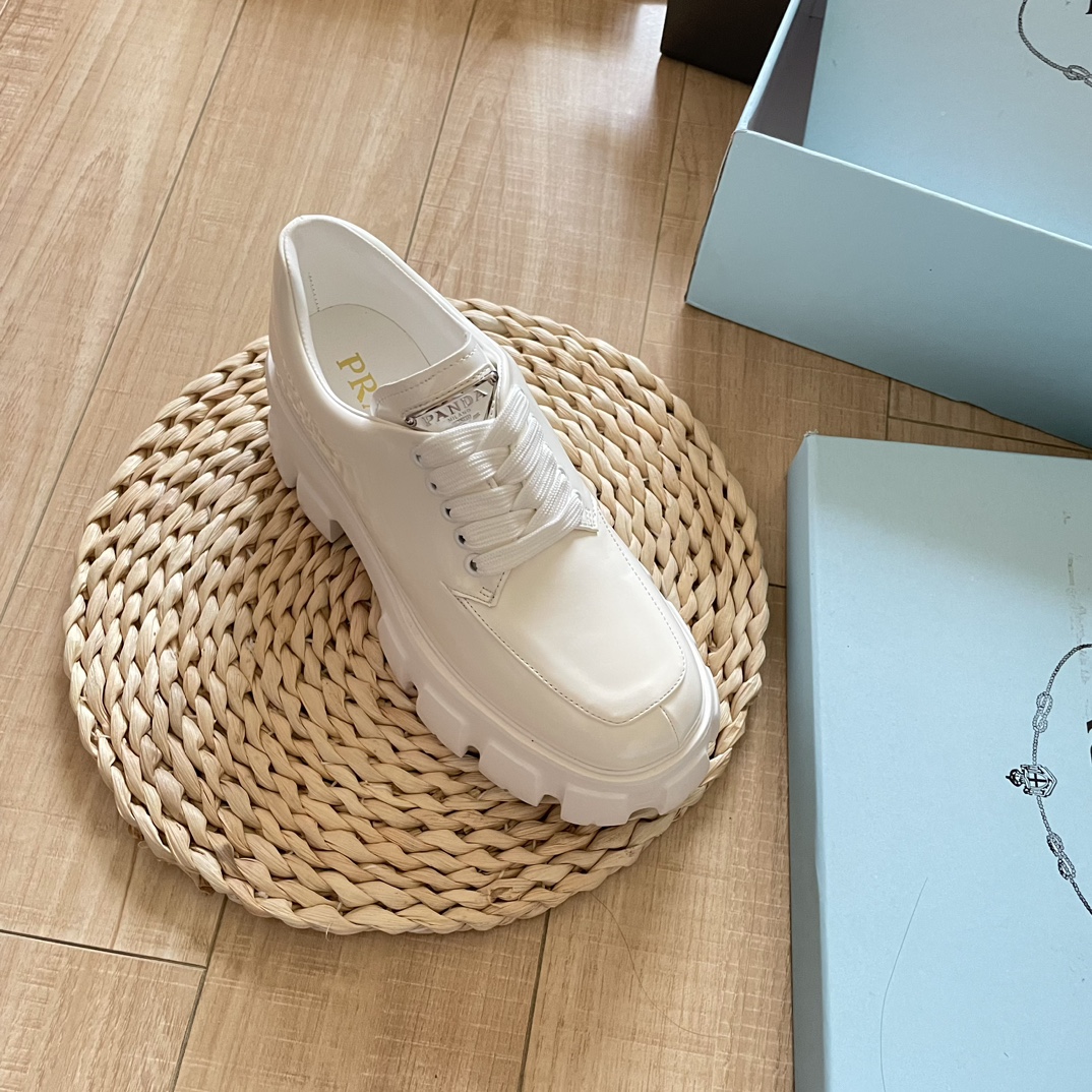 V2257-445💴66.85$PRADA gallery