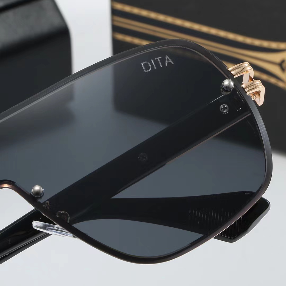 V2331-158.8💴25.06$DITA gallery