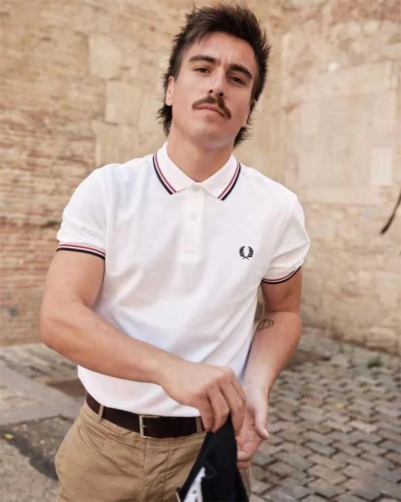 V2345-186.48💴 28.9$FRED PERRY gallery