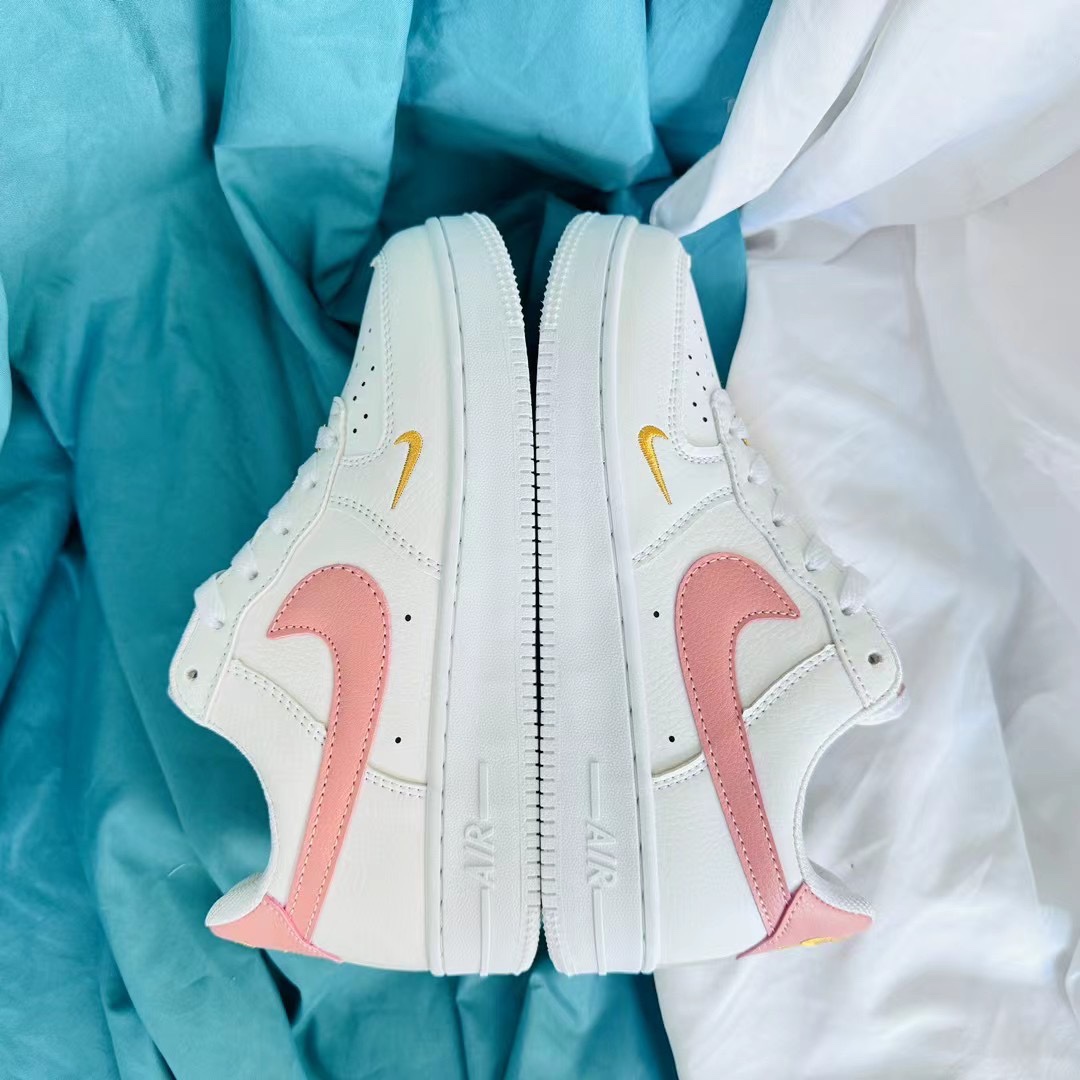 V2347-208.7💴29.99$NIKE gallery